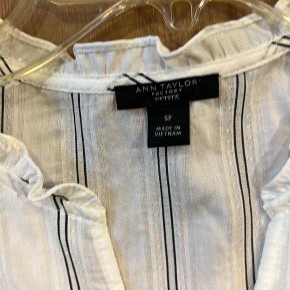 Stripped black on white Ann Taylor top. Never used , no tags. - Picture 3 of 3